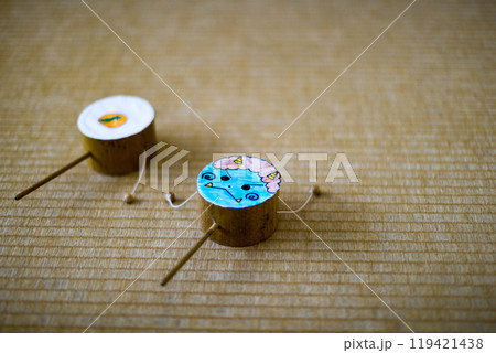 埼玉県さいたま市　浦和くらしの博物館民家園　でんでん太鼓 119421438