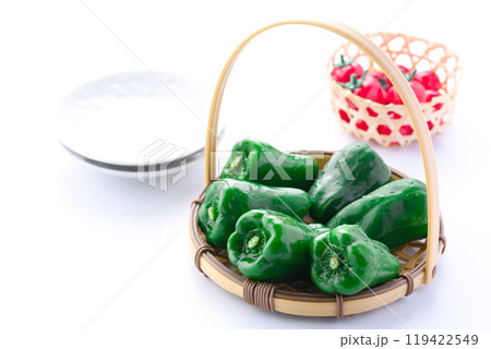 ピーマン（白背景） 119422549