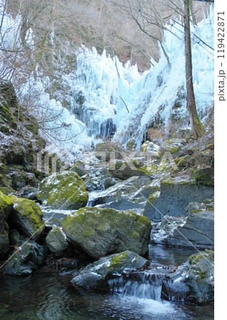 秩父・尾ノ内渓谷の氷柱 秩父・尾ノ内渓谷の氷柱 119422871