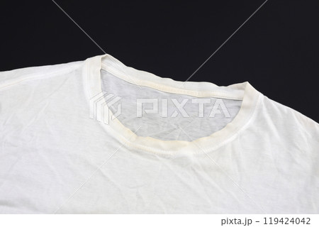 シャツの黄ばみ 119424042