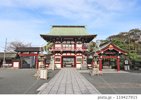 北九州市小倉北区にある篠崎八幡神社境内と楼門 119427915