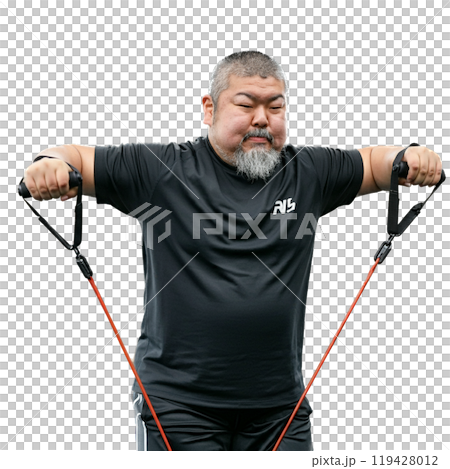 トレーニングする男性 119428012
