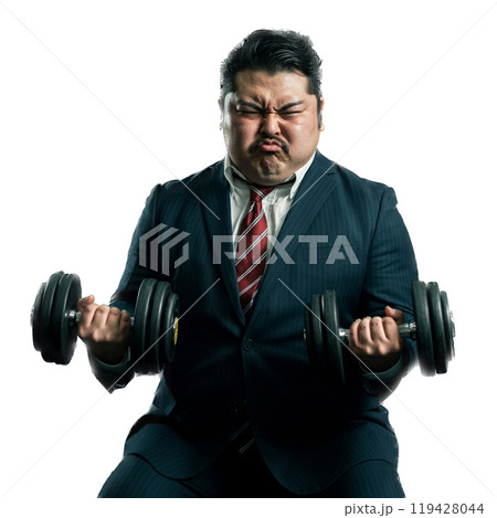 トレーニングする男性 119428044