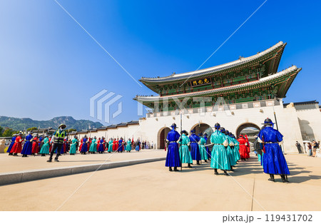 ソウル　光化門　守門将 119431702