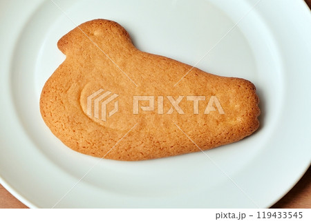 ハト型のクッキー ハト型のクッキー 119433545