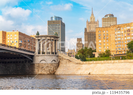 Borodinsky Bridge and Ministry of Foreign Affairs of Russia main building in Moscow. Russia 119435796