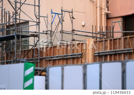建築工事現場(1階の型枠の建て込み) イメージ 建築工事現場(1階の型枠の建て込み) イメージ 119436833