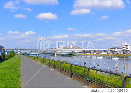 東京都江戸川区新中川沿いの道2024年10月 東京都江戸川区新中川沿いの道2024年10月 119438436