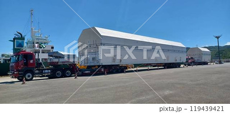 ロケット搬入 119439421