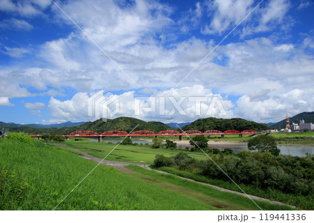 赤鉄橋のある風景 赤鉄橋のある風景 119441336