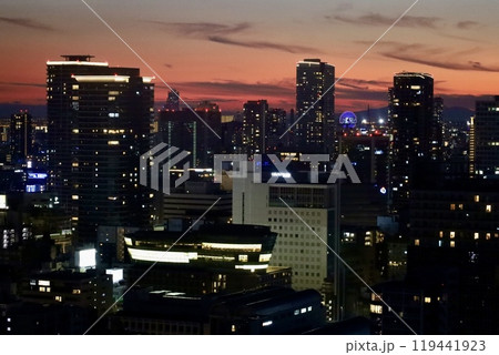 黄昏大阪、夕焼けの大阪、マジックアワー大阪、大阪中央区、オオサカ、大阪湾に沈む夕日 黄昏大阪、夕焼けの大阪、マジックアワー大阪、大阪中央区、オオサカ、大阪湾に沈む夕日 119441923
