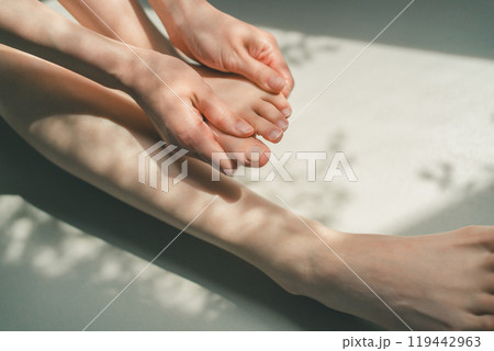 セルフ足つぼマッサージ 119442963