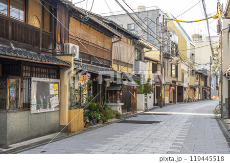 京都の花街「宮川町」 119445518
