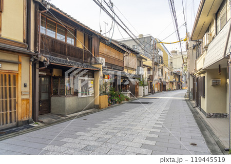 京都の花街「宮川町」 119445519