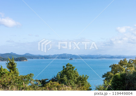 日本の岡山県瀬戸内市の前島のとても美しい風景 119449804