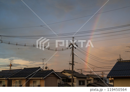 日本の岡山県岡山市の早朝の住宅街の美しい空 119450564