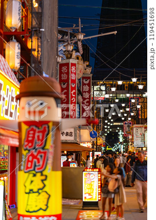 心斎橋筋 商店街 大阪市 大阪府 関西 近畿地方 都市 高層ビル 夏 観光 都心 浪速 観光客 心斎橋筋 商店街 大阪市 大阪府 関西 近畿地方 都市 高層ビル 夏 観光 都心 浪速 観光客 119451698
