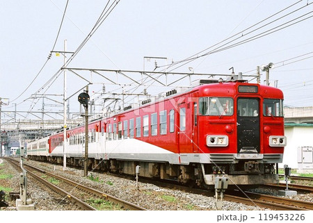 矢吹へ向けて東北本線をゆく455系電車 矢吹へ向けて東北本線をゆく455系電車 119453226