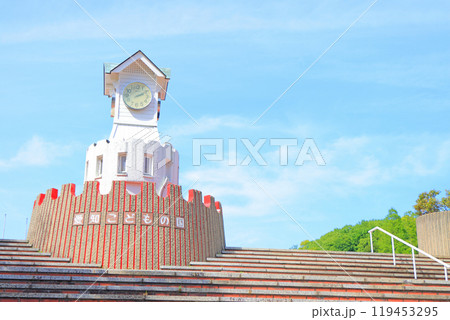 愛知県西尾市、愛知こどもの国中央広場の風景 119453295