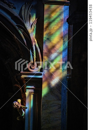 イタリアの首都ローマの街並み 119453438