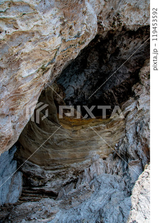 イタリアの青の洞窟があるカプリ島でのきれいな街並み イタリアの青の洞窟があるカプリ島でのきれいな街並み 119453592