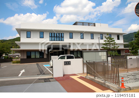 神戸地方裁判所 柏原支部の外観 神戸地方裁判所 柏原支部の外観 119455181