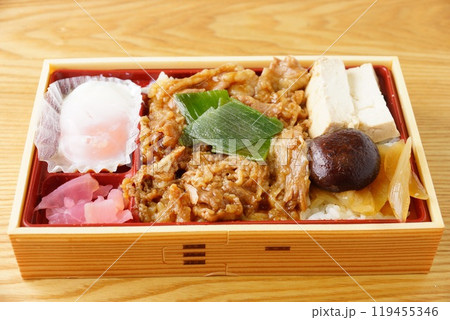 すき焼き弁当 すき焼き弁当 119455346
