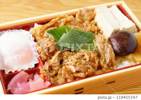 すき焼き弁当 119455347