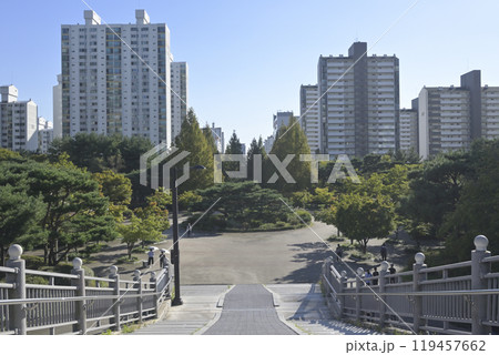 韓国の新都市:一山(イルサン・Ilsan)の街並み 韓国の新都市:一山(イルサン・Ilsan)の街並み 119457662