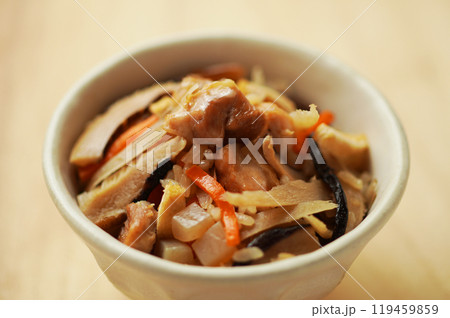 鶏と牛蒡の炊き込みご飯 鶏と牛蒡の炊き込みご飯 119459859