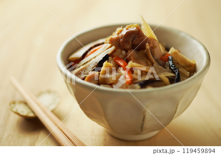 鶏と牛蒡の炊き込みご飯 119459894