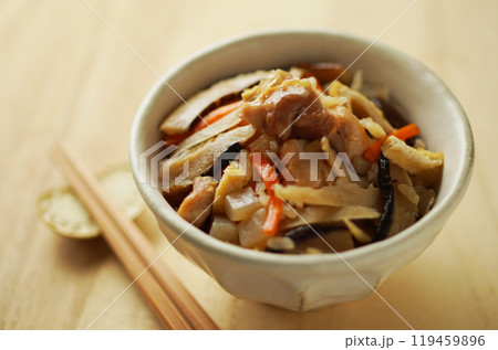 鶏と牛蒡の炊き込みご飯 119459896