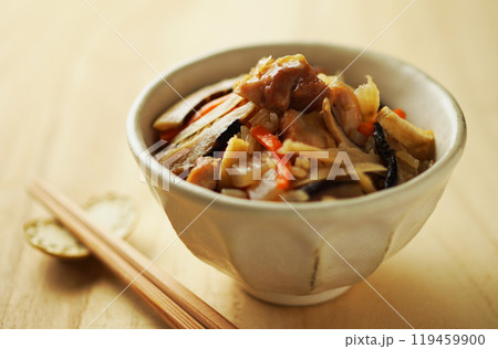 鶏と牛蒡の炊き込みご飯 119459900