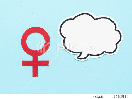 女性マークと吹き出し　性別記号　マーク　記号　女性　女　♀ 119463910