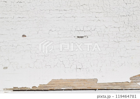 劣化してひび割れた塗装 劣化してひび割れた塗装 119464781