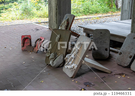 迦葉山龍華院弥勒寺 天狗の下駄 群馬県沼田市 迦葉山龍華院弥勒寺 天狗の下駄 群馬県沼田市 119466331