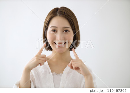 20代女性のビューティー 119467265