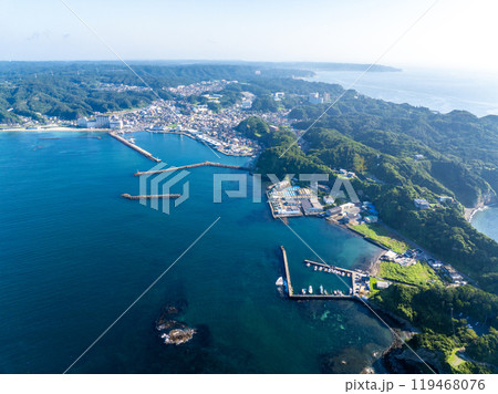 夏の勝浦漁港（千葉県勝浦市） 119468076