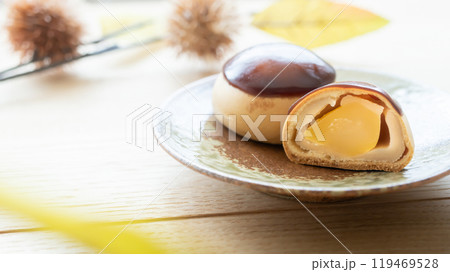 栗饅頭　秋の和菓子 119469528