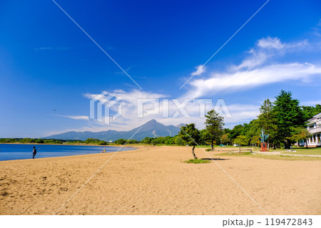 猪苗代湖にあるビーチ 119472843