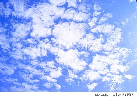 青空と雲イメージ 119472987