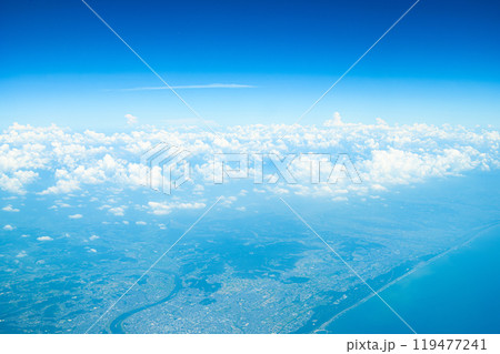 飛行機の窓からの景色 飛行機の窓からの景色 119477241