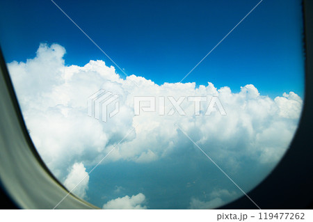 飛行機の窓からの景色 飛行機の窓からの景色 119477262