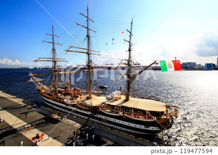 太平洋を渡り東京港へ… 『世界で最も美しい船』海の女王【アメリゴ・ヴェスプッチ】 119477594