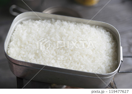 メスティンで炊いた炊きたて白ご飯 119477627