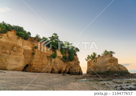 本山岬　くぐり岩　奇岩 119477657