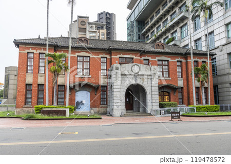 Building exterior of the Hsinchu City Art Gallery in Taiwan. It was once a Hsinchu City Household Registration Office during the Japanese rule. 119478572
