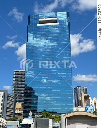神戸クリスタルタワー(神戸市中央区。川崎重工業神戸本社、兵庫県庁神戸ハーバーランド庁舎など) 神戸クリスタルタワー(神戸市中央区。川崎重工業神戸本社、兵庫県庁神戸ハーバーランド庁舎など) 119478700