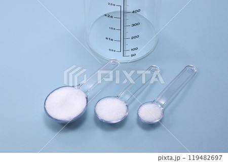 計量カップ 119482697