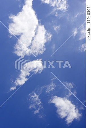 青空と雲の綺麗な写真 119483054